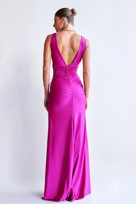 VESTIDO LONGO COM DECOTE UNITY SEVEN