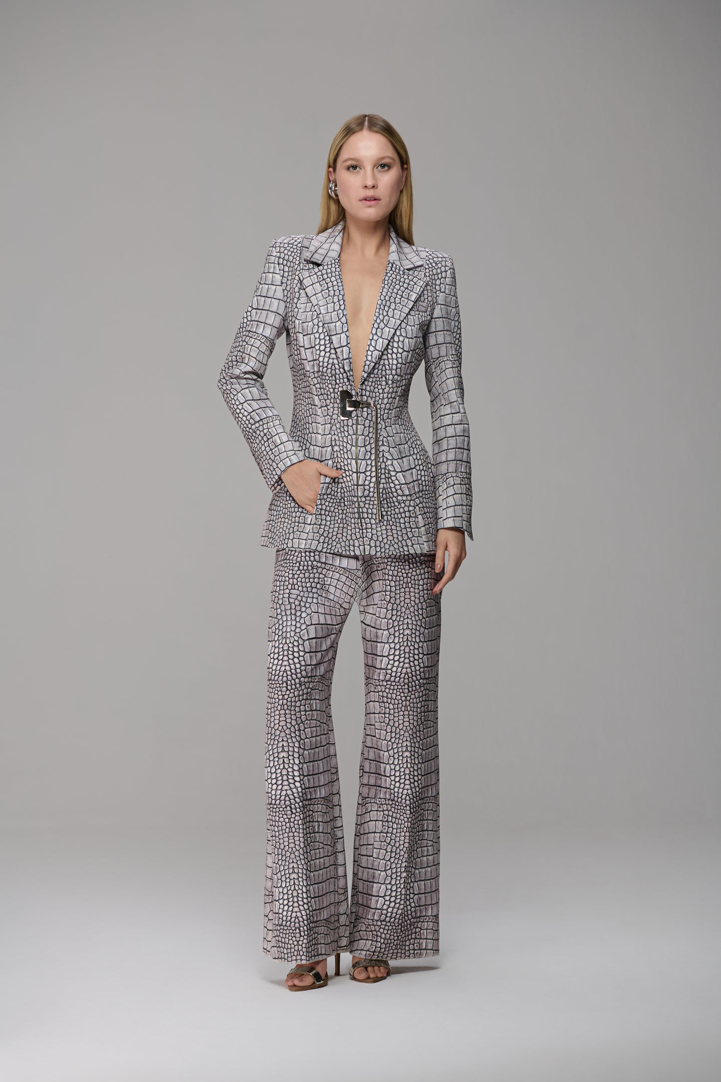BLAZER ACINTURADO ALLIGATOR CAOS