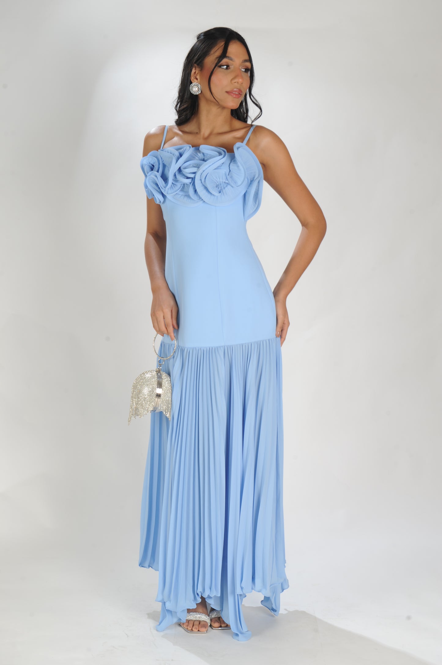 VESTIDO CHIFFON PLISSADO COM RACOU PLISSADO LAMINE