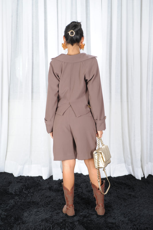 CONJUNTO JAQUETA E BERMUDA ALFAIATARIA SKAZI
