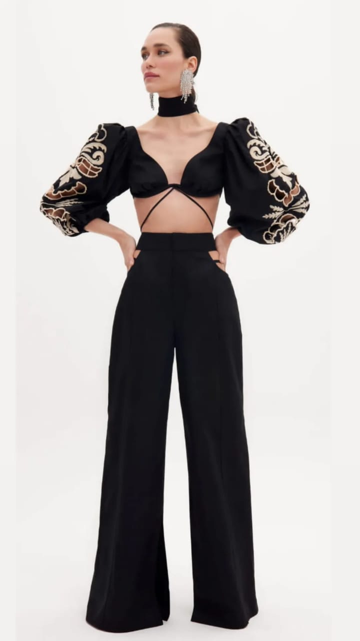 CONJUNTO TOP E CALÇA AMARANTE