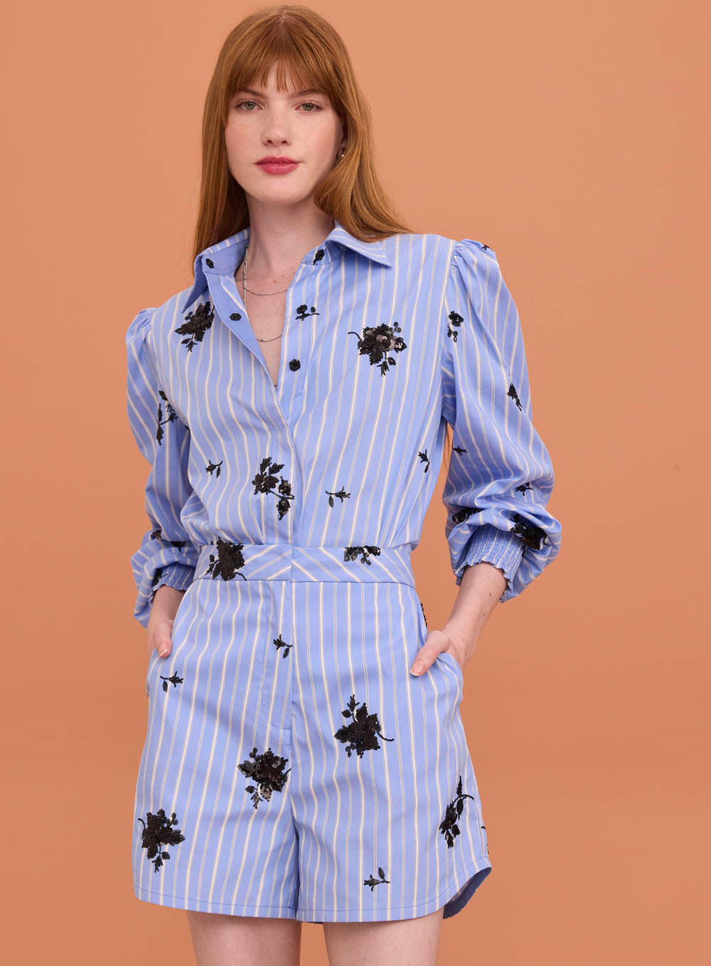 CONJUNTO CAMISA E SHORT TRICOLINE BORDADA SKAZI