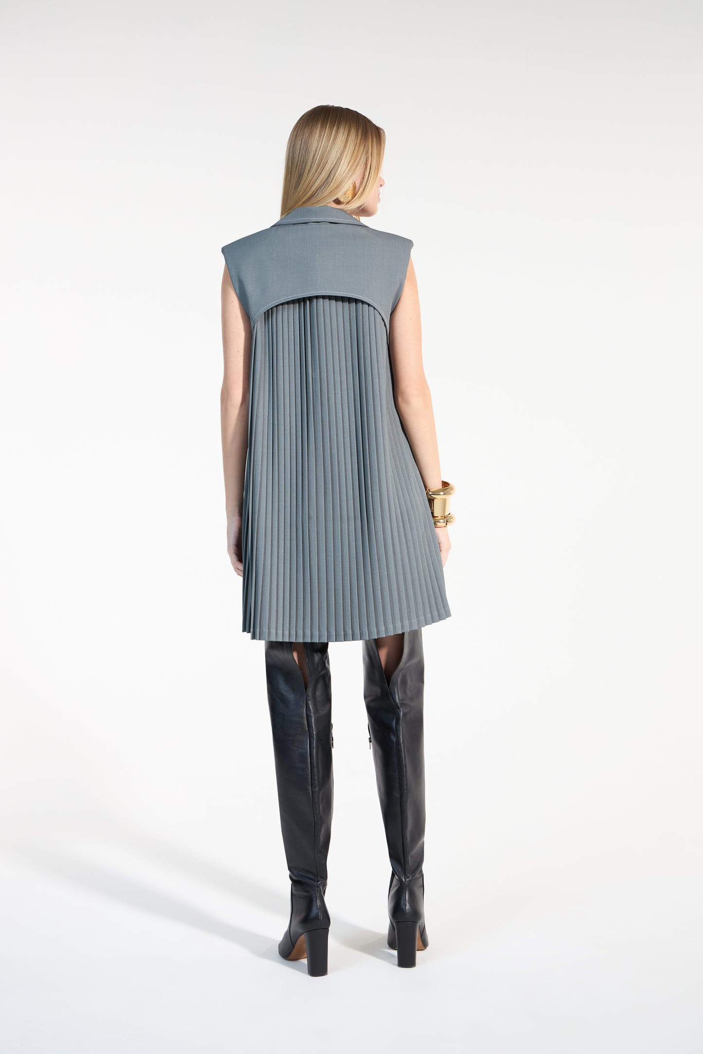 COLETE DRESS PLISSADO CINZA SKAZI