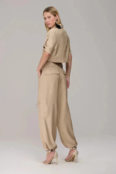 CONJUNTO JAQUETA CROPPED E CALÇA CAOS