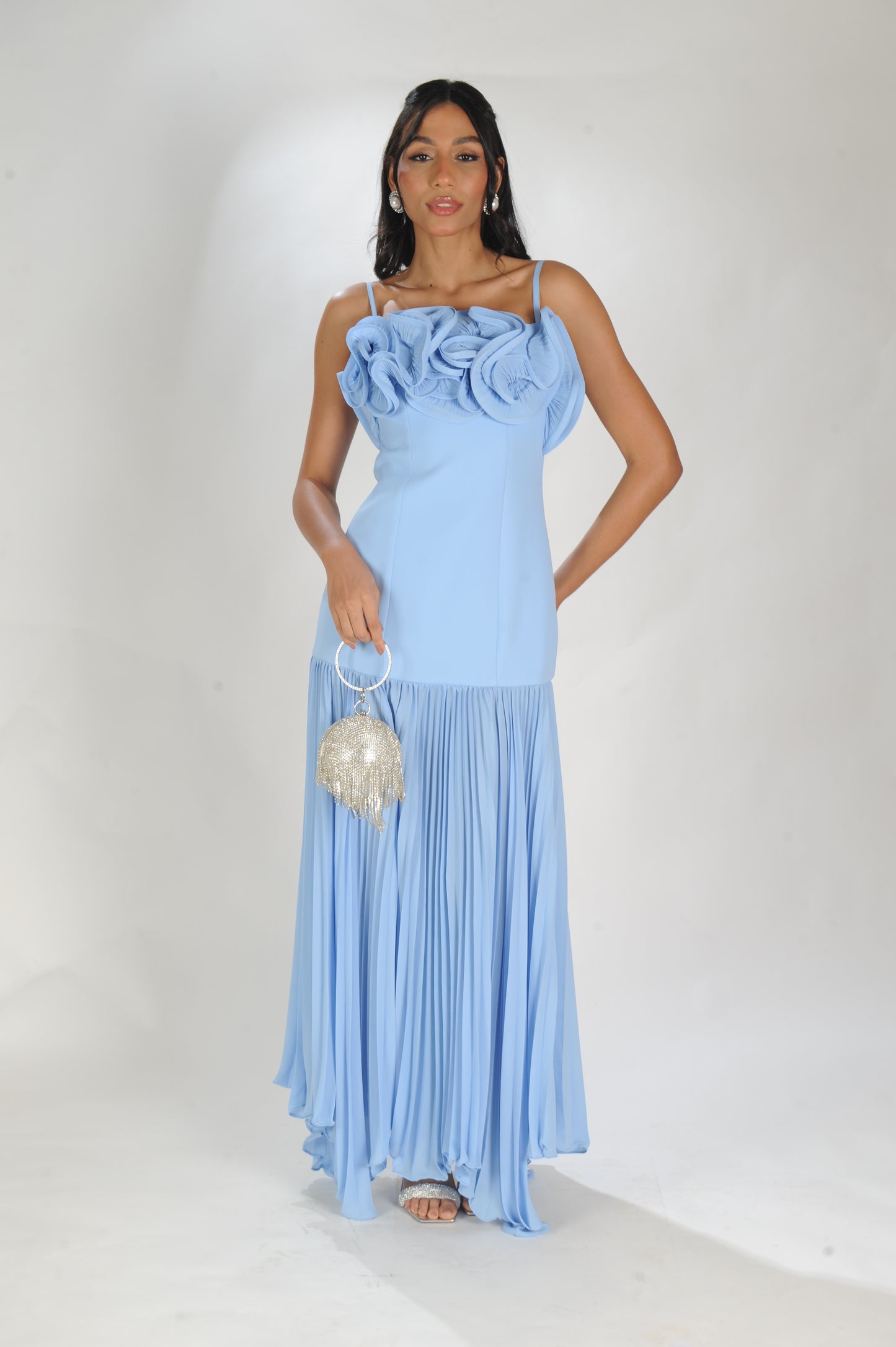 VESTIDO CHIFFON PLISSADO COM RACOU PLISSADO LAMINE