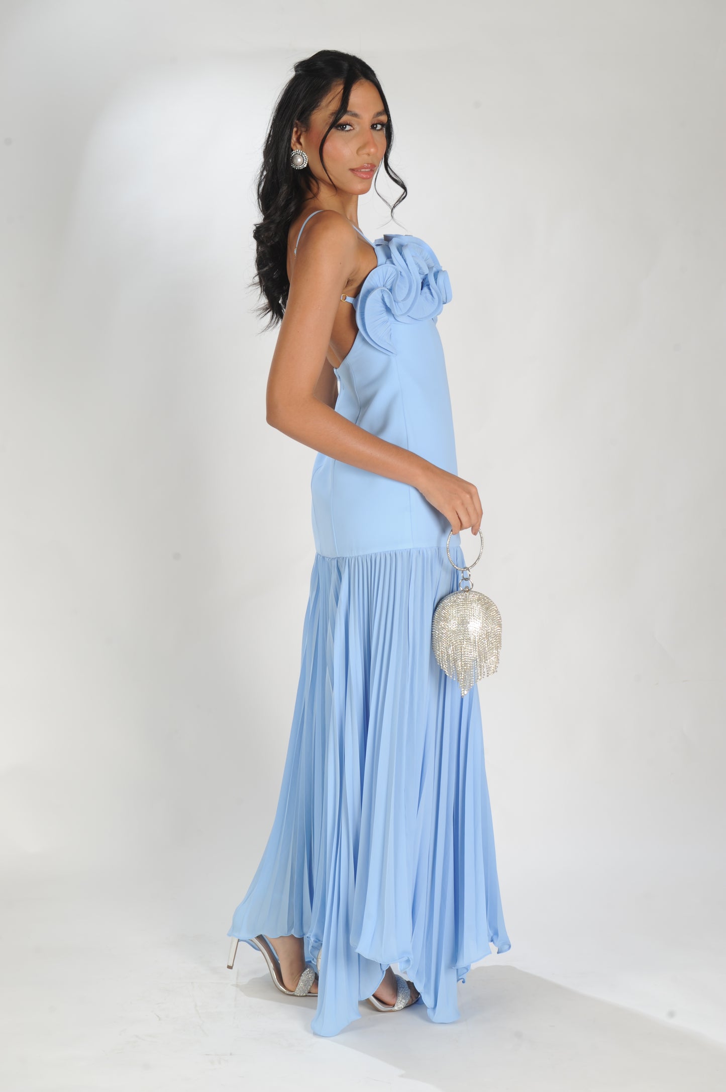 VESTIDO CHIFFON PLISSADO COM RACOU PLISSADO LAMINE