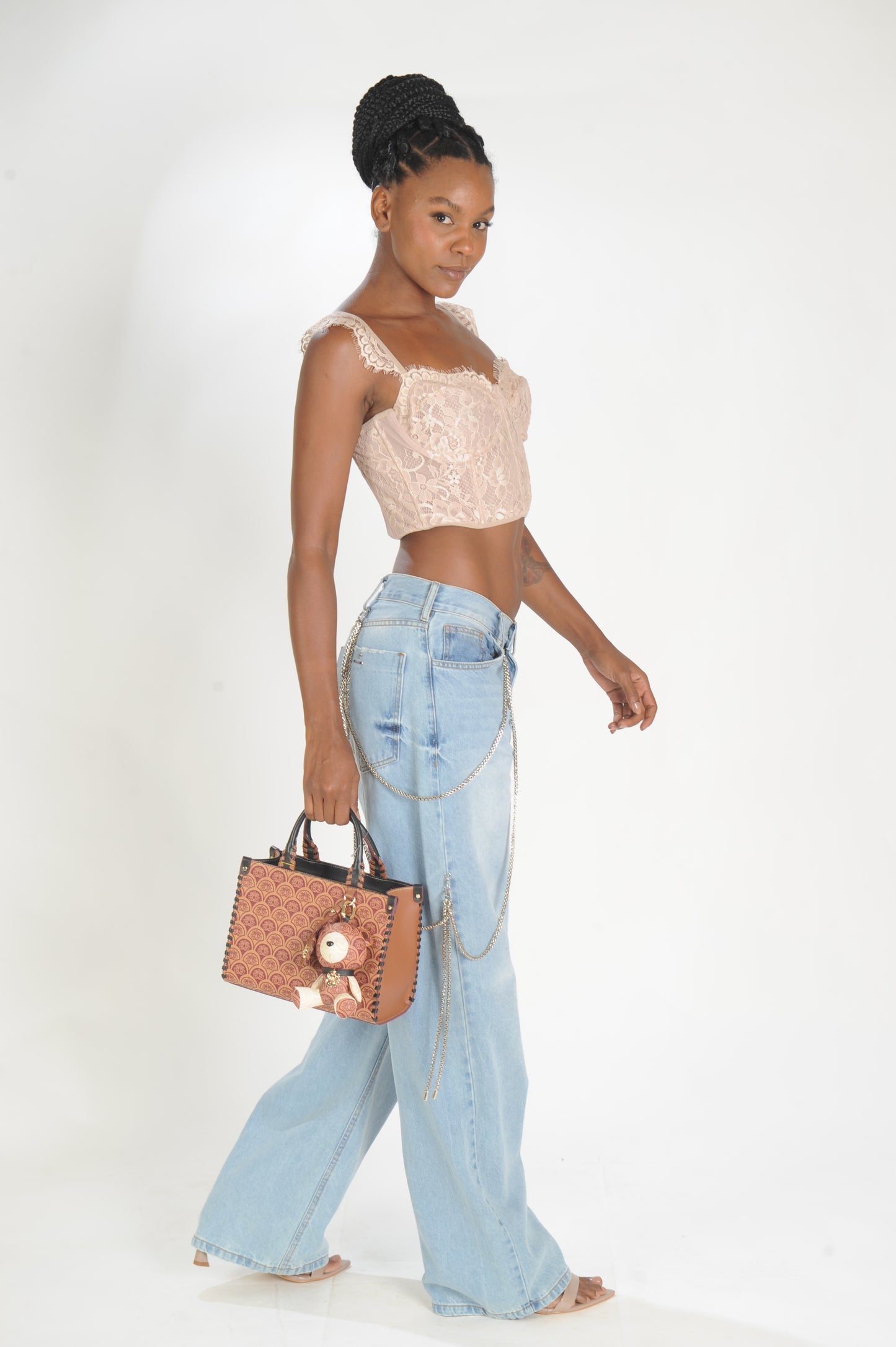CALÇA JEANS WID LEG CORRENTE LATERAL CAOS