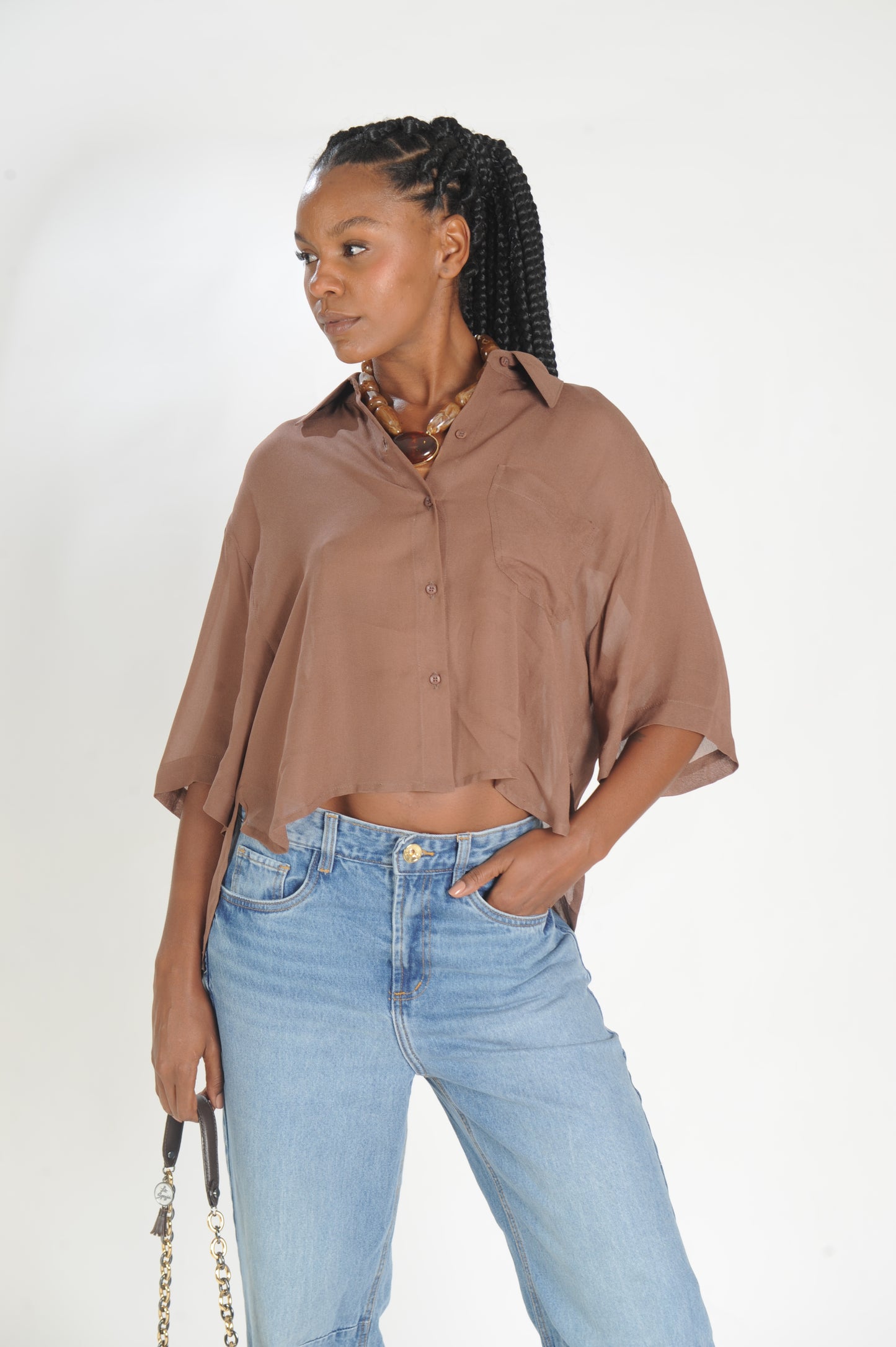 CAMISA QUADRADA UM BOLSO CAOS