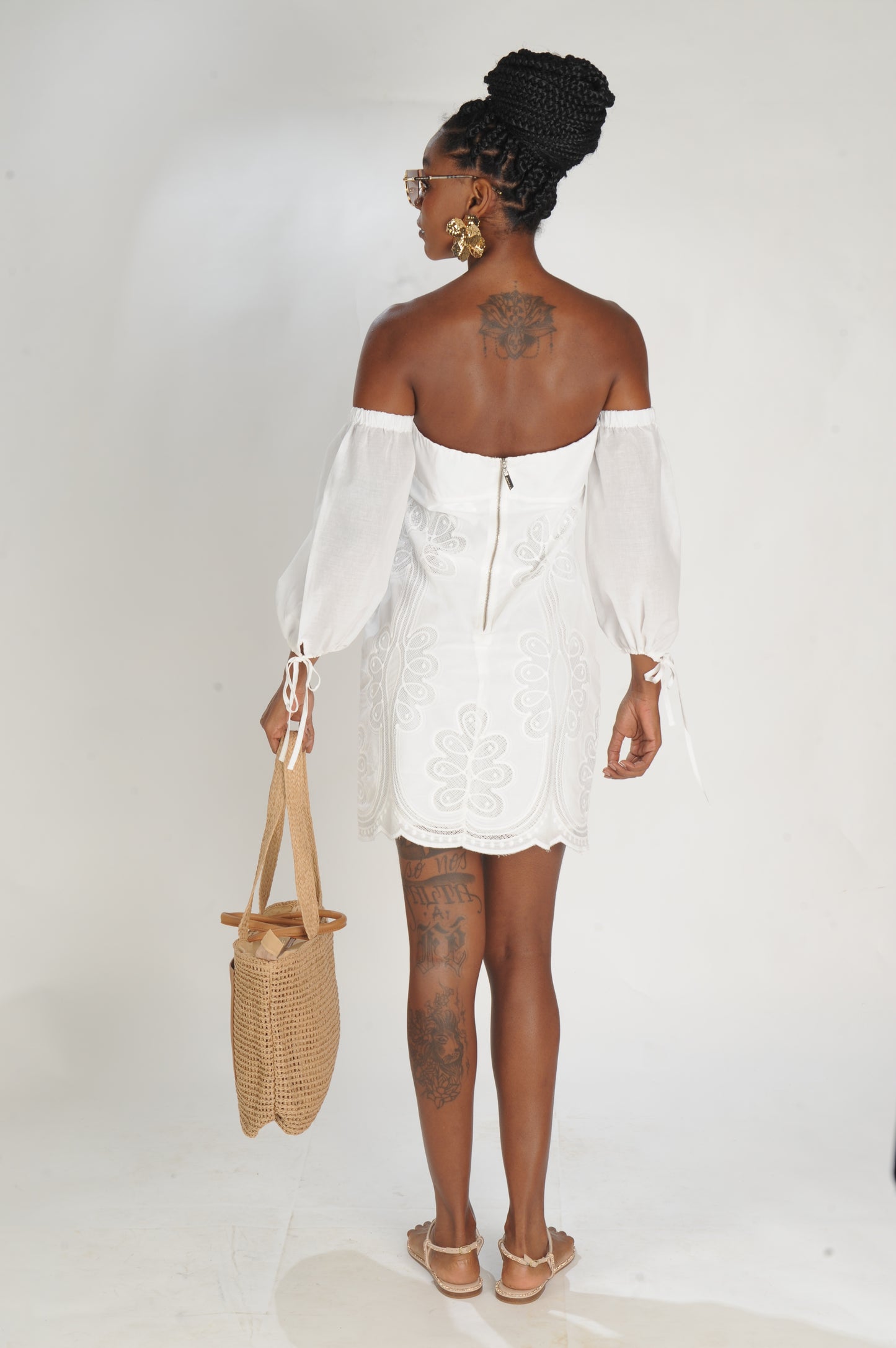 VESTIDO CURTO OMBRO A OMBRO