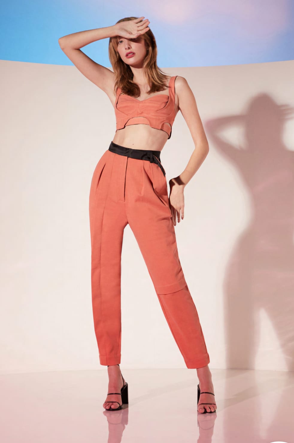 CONJUNTO TOP E CALÇA DETALHE TD