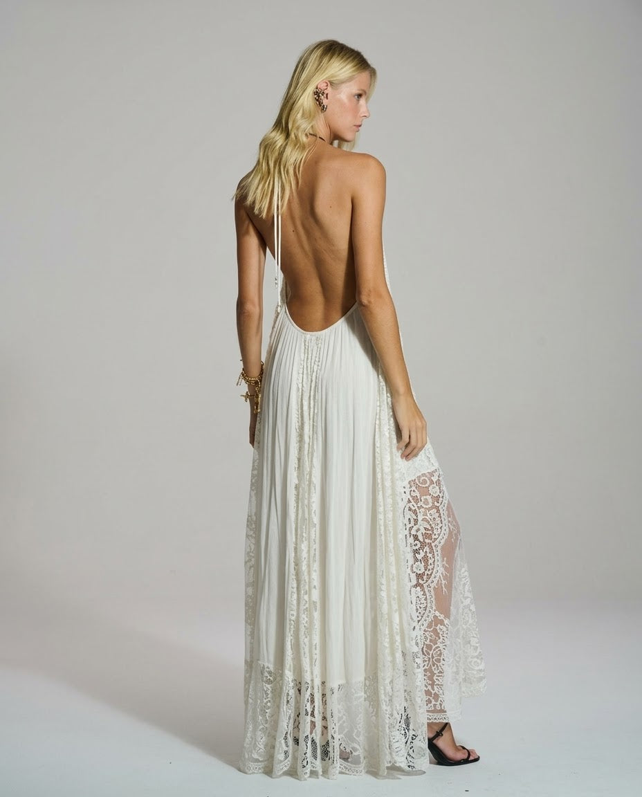 VESTIDO DE RENDA SOBREPOSIÇÃO CAOS