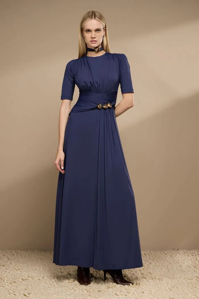VESTIDO FLUITY DETALHE PEDRAS THAMARA CAPELÃO