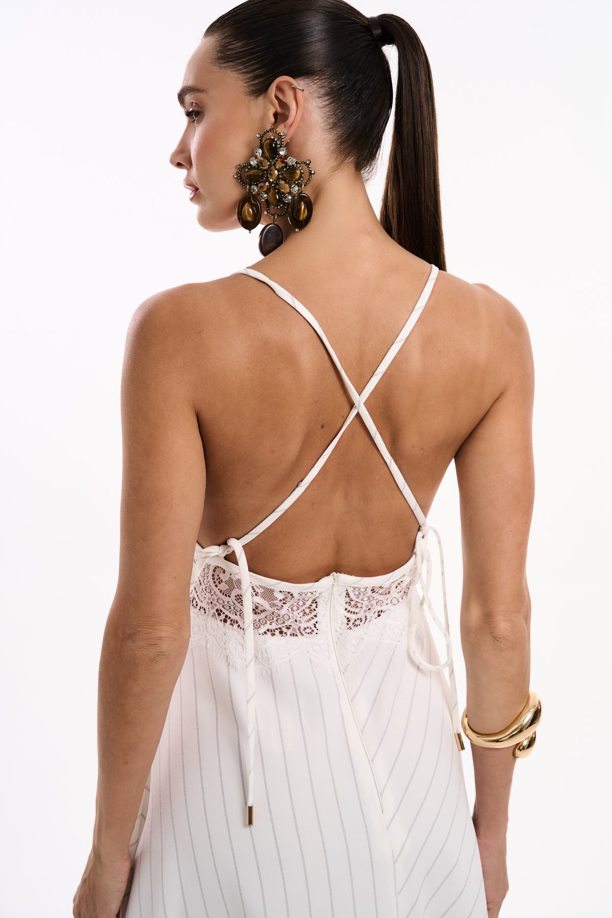 VESTIDO RISCA DE GIZ ASSIMÉTRICO RENDA KOHDE