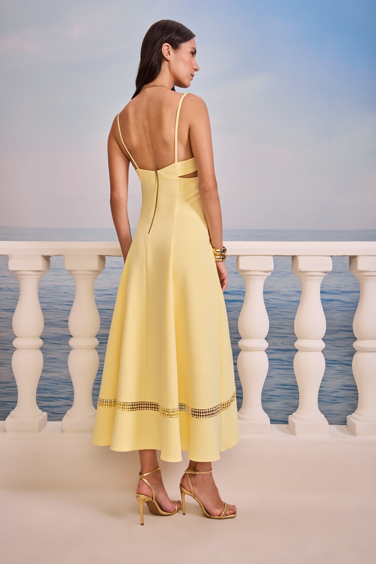 VESTIDO MIDI PASSANTE GOTA SKAZI