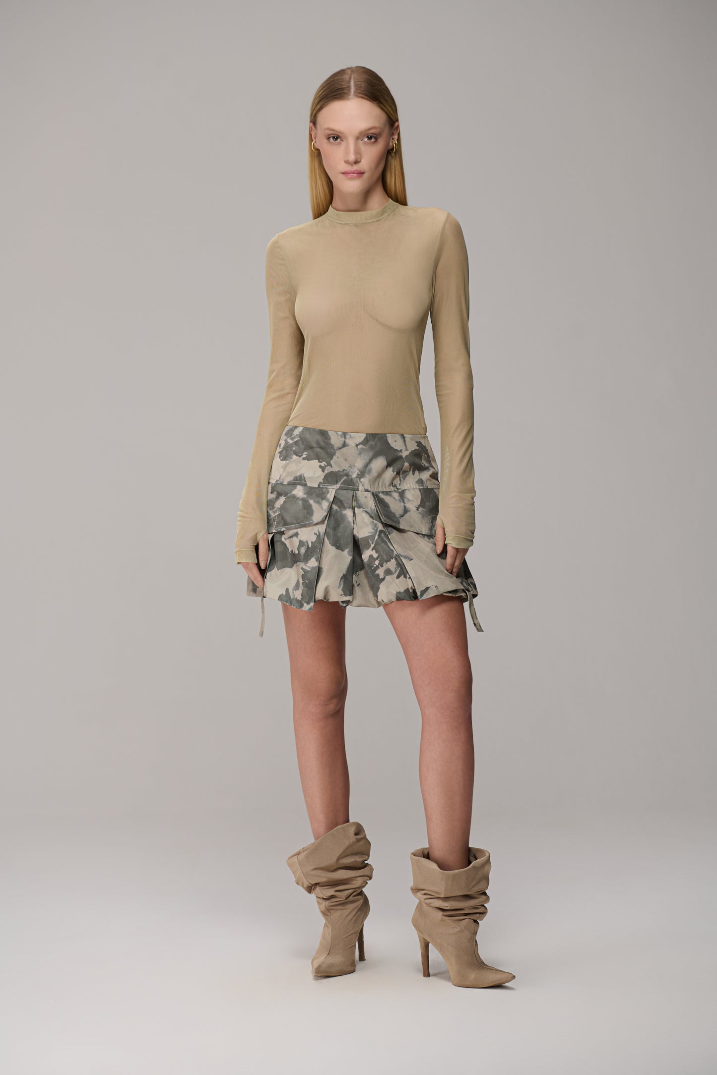 BLUSA TULE MANGA ICONIC TRANSFER ARMY CAOS