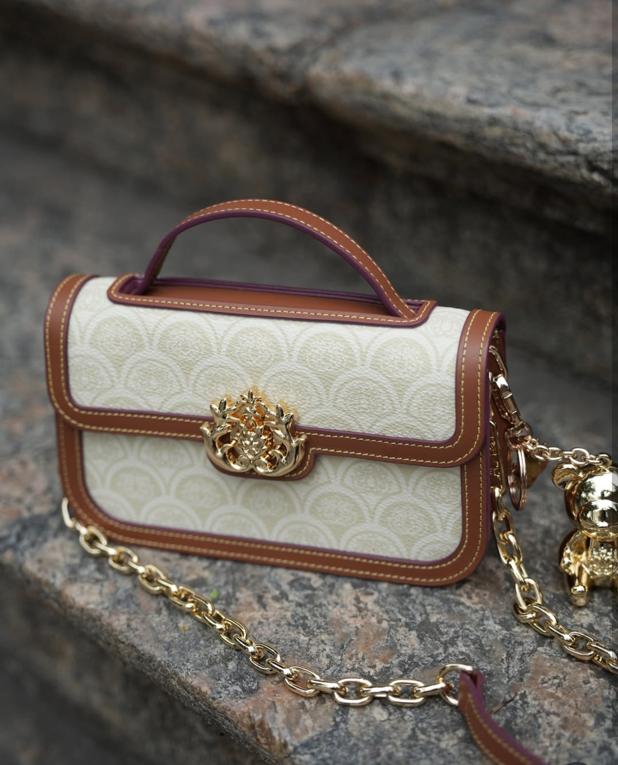 BOLSA BAGUETE SIRENA MONOGRAMA CANVAS CREME ISLA
