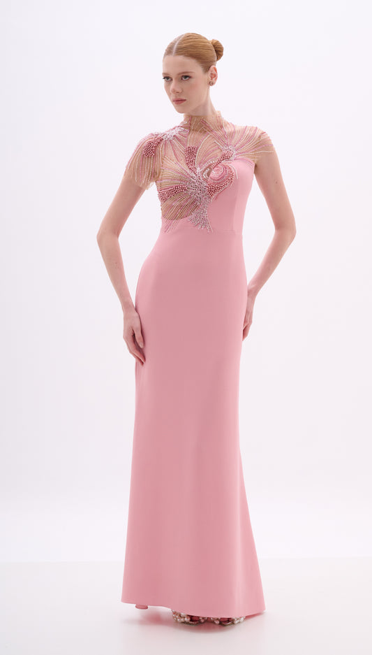 VESTIDO DE FESTA COM BORDADO ARTE SACRA